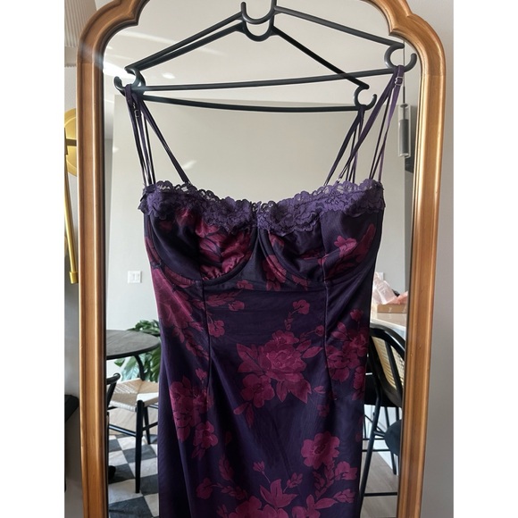 House of CB Aiza Grape Floral Print Maxi Dress - Picture 5 of 9